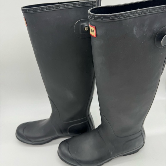 Hunter Women's Classic Black Rain Boots - Picture 4 of 9